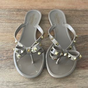 Women’s studded thong sandals